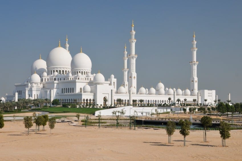 TESOL Abu Dhabi - Visit Sheikh Zayed Mosque when teaching English in the UAE