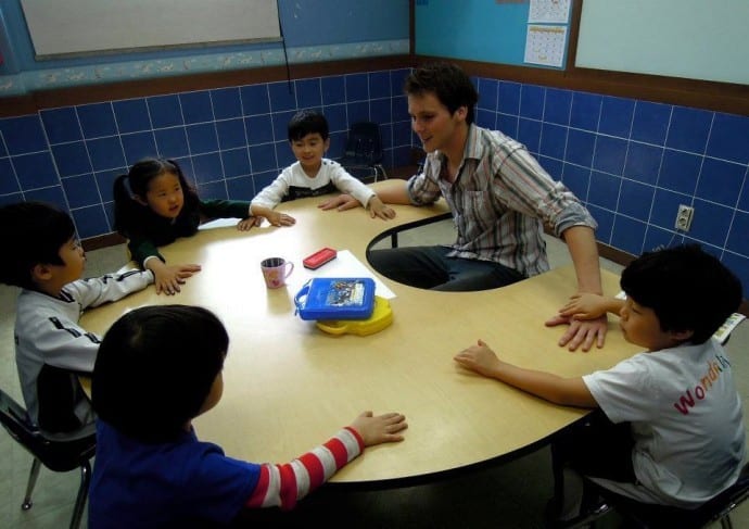 Teaching English to kindergarten kids