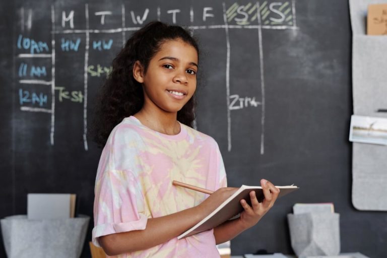 Teaching Reading Skills to 6th Grade